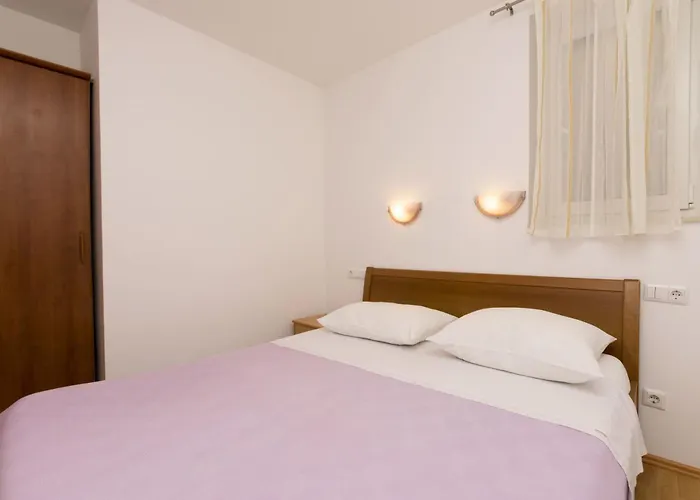 Apartments Mira