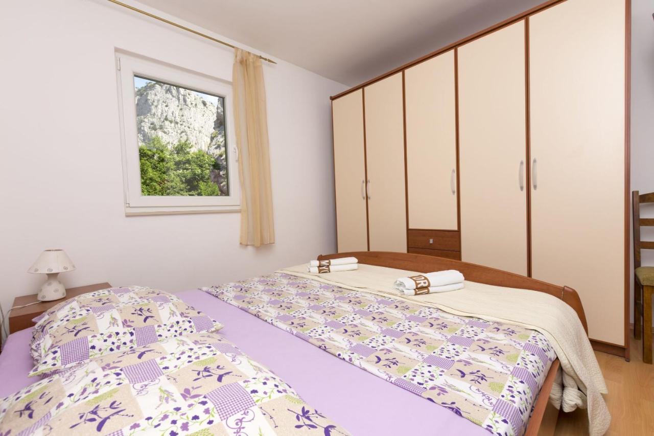 Apartment Mira Omis
