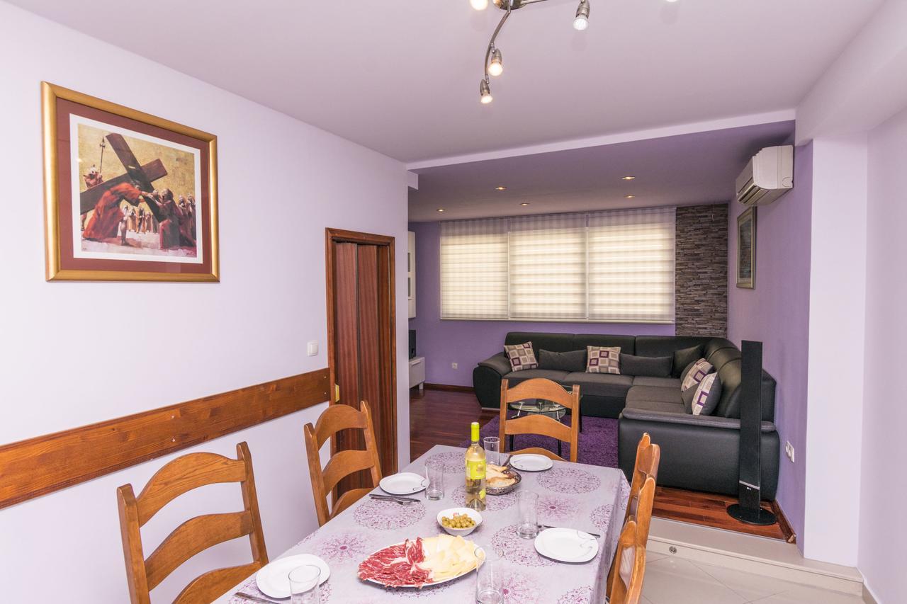 Apartment Mira Omis