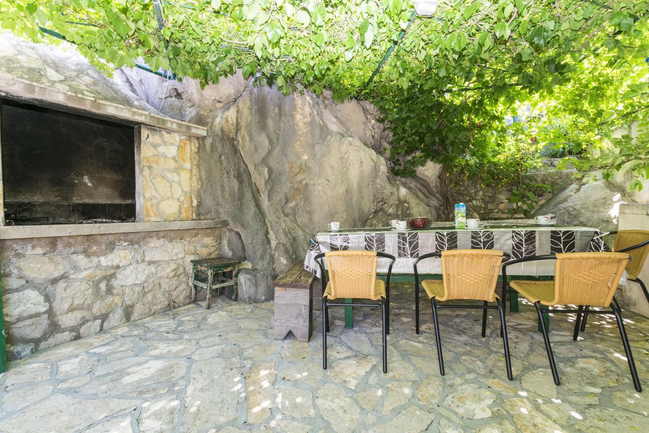 Mira Apartament *